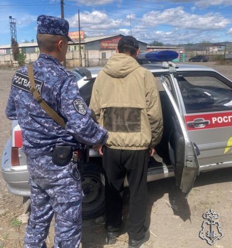 Росгвардейцы задержали скрывавшегося от следствия мужчину в Туве
