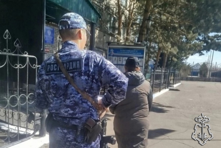 Росгвардейцы Тувы задержали находящуюся в федеральном розыске кызылчанку