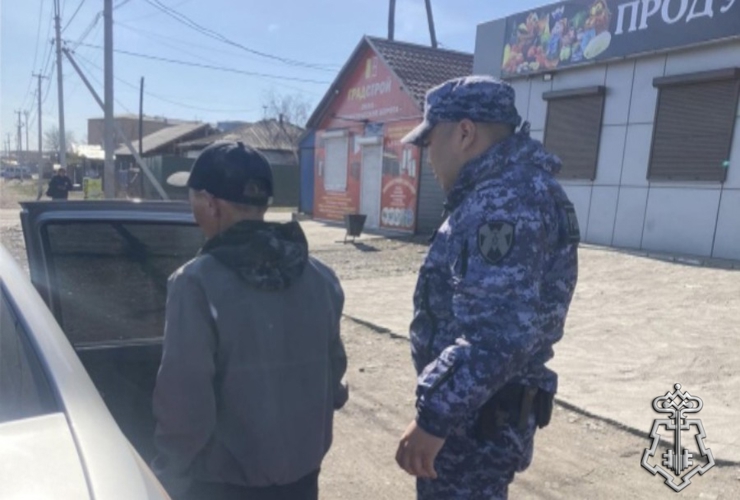 Росгвардейцами Тувы в Кызыле задержан подозреваемый за совершение кражи
