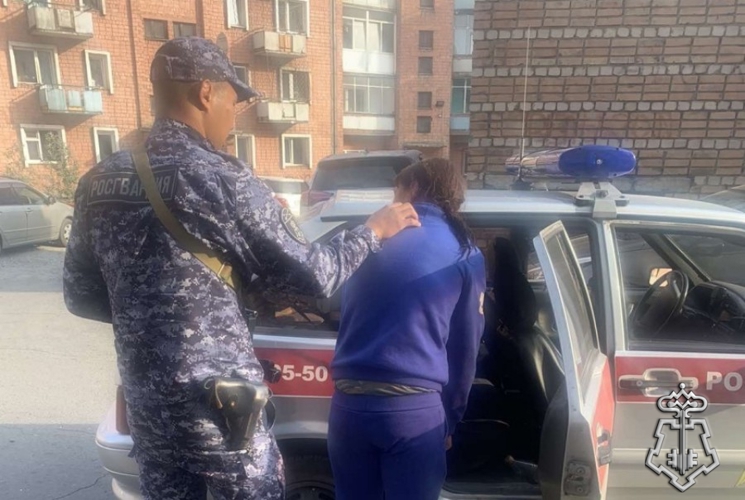 В Туве сотрудники Росгвардии за сутки задержали находящихся в федеральном розыске правонарушительниц 