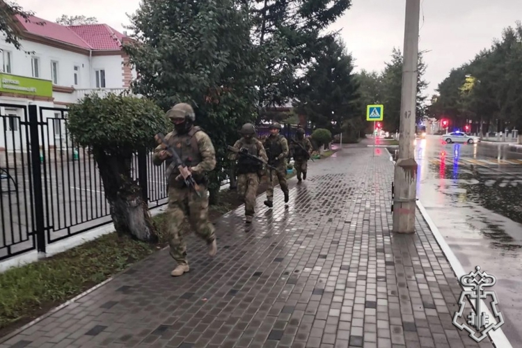 В Туве росгвардейцы провели тренировку на охраняемом объекте 