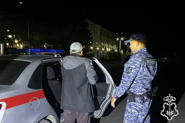 В Туве росгвардейцы задержали угнавшего чужой автомобиль мужчину